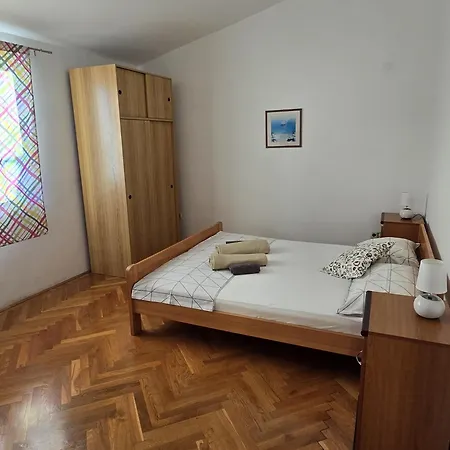 Manu * Baška Voda