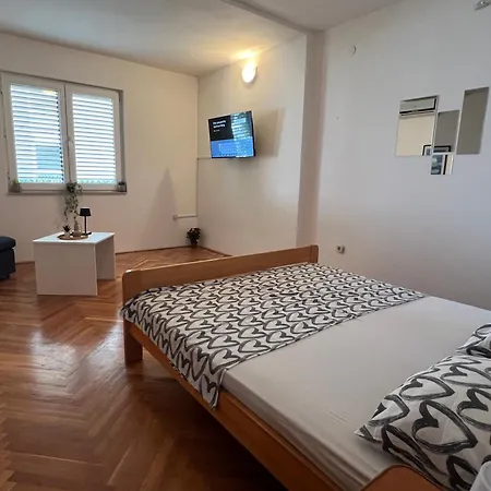 Manu Apartman