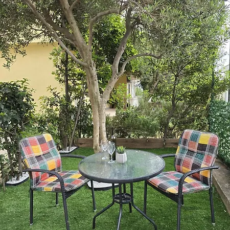 Manu Apartman *