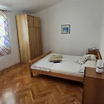 Manu * Baska Voda