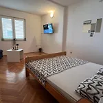 Manu Apartment