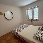 Manu Apartment