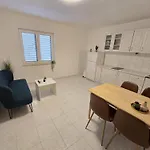 Manu Apartment
