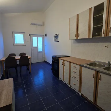 Manu Apartment Baska Voda
