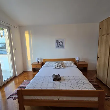 Manu Apartment