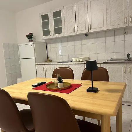 Manu Apartment *