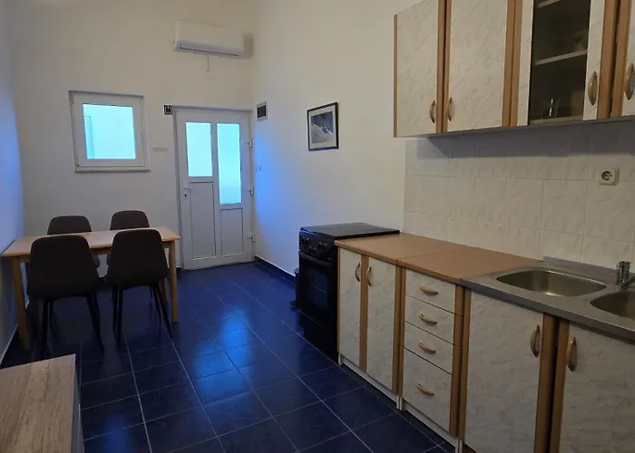 Manu Apartman Baska Voda